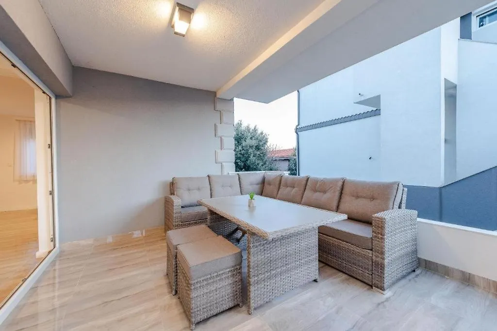 Luxury Mandre House Villa