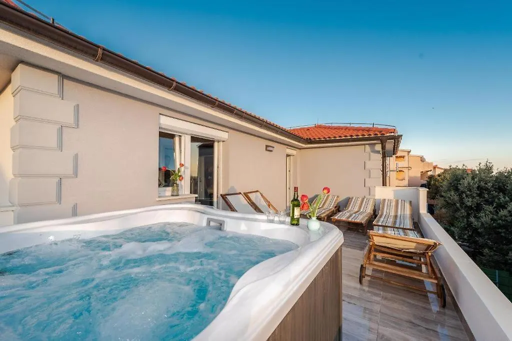 Villa Luxury Mandre House