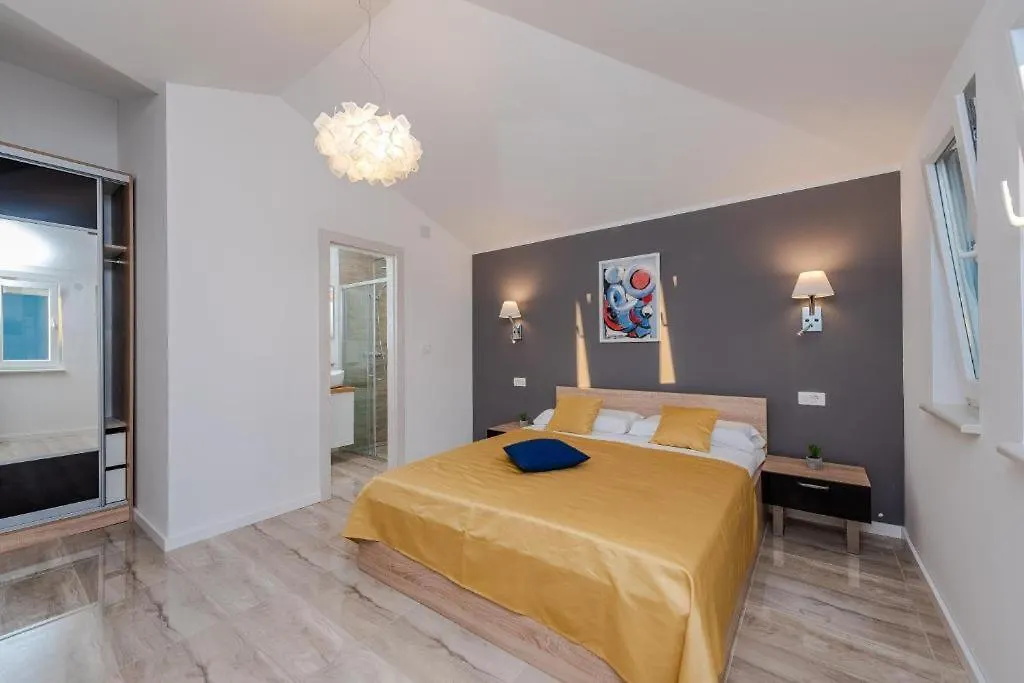 Luxury Mandre House Villa