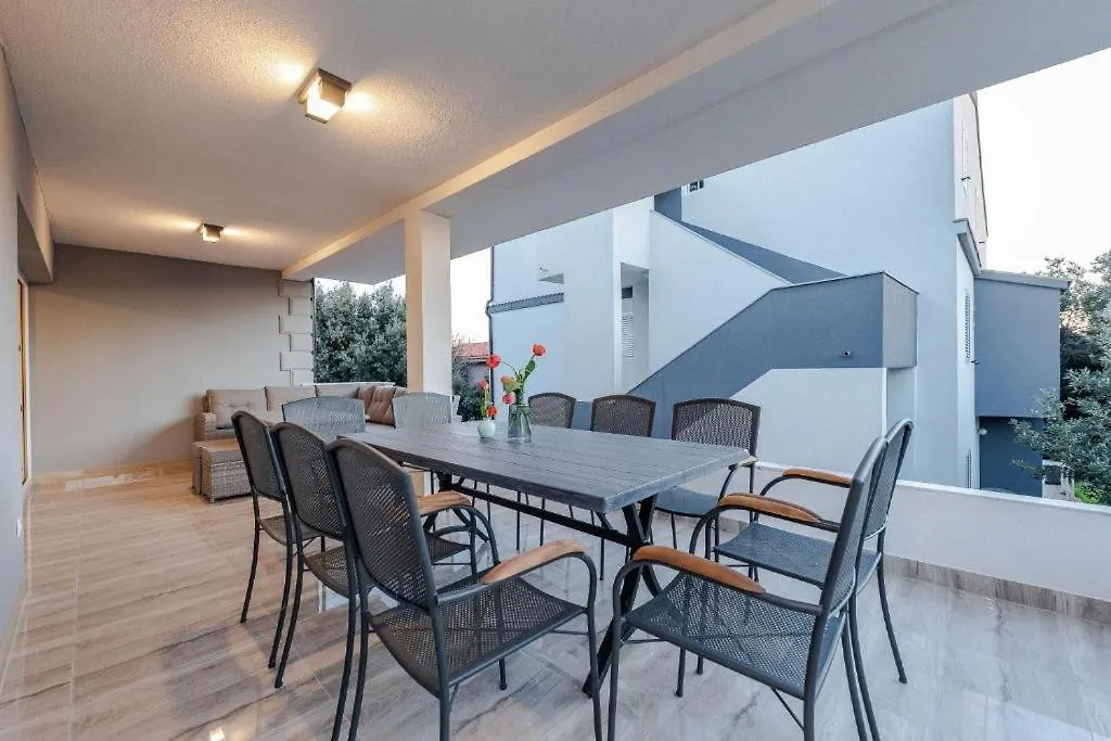 Luxury Mandre House Villa